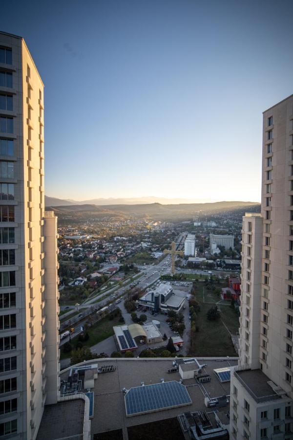 Sunrise Sky Lux Apartment, 33Rd Floor, Pool And Fitness Included Skopie Exterior foto